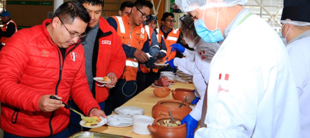 Desarrollo Sostenible: Antamina y productores de Juprog organizaron una feria y lograron vender más de 4 toneladas de papas.