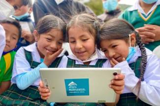 entrega_tablets_colegios_san_marcos_chavin