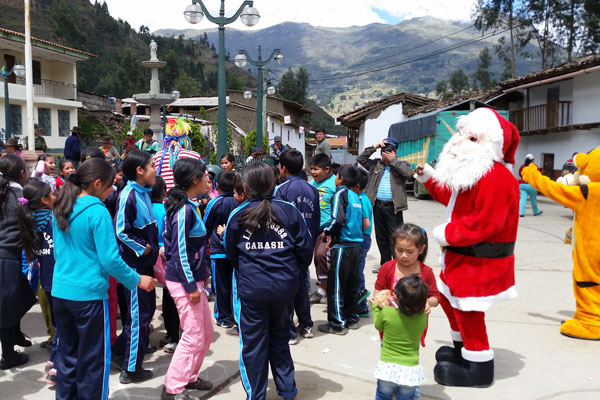 campana-navidena-antamina-san-marcos-juprog