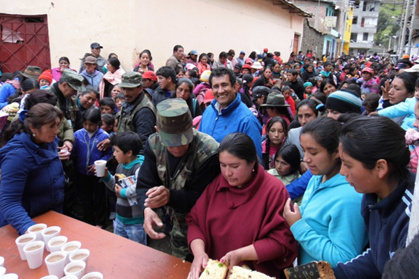 navidad-nino-huallanca-antamina