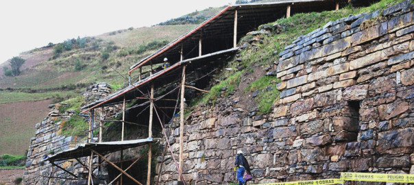 Protección de monumento de Chavin de Huántar.