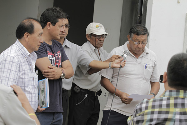 representantes-antamina-en-ceremonia Nueva bomba de agua para Huarmey, gracias a Antamina.