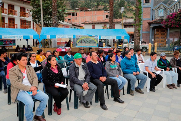 ceremonia-proyectos-productivos-carash-mosna Lanzamiento de "Proyecto productivo de Carash y Mosna".