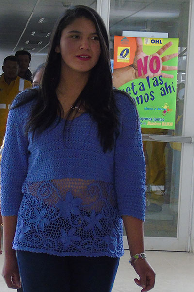 feria-textil-yanacancha Desfile de productos de las madres tejedoras.
