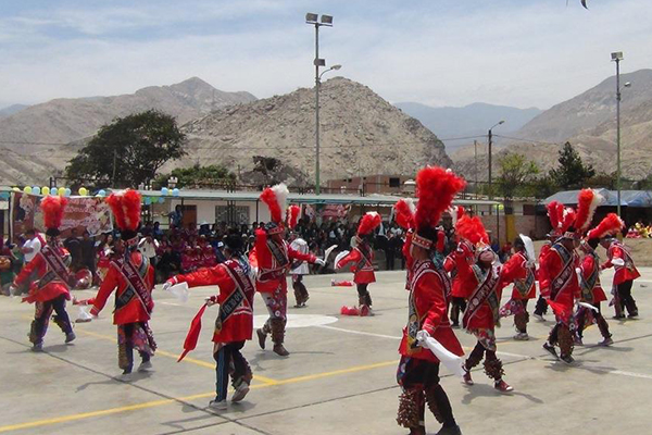 Danza realizadas por escolares.