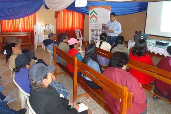 participantes-curso-taller-servicio-cliente-tecnicas-restaurantes-hospedaje Taller de Servicio al Cliente y Técnicas de Restaurantes y hospedaje.