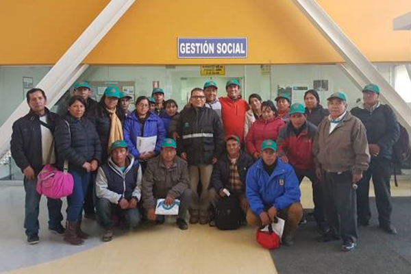 visitantes-catac-area-gestion-social Visitantes de Cátac en el área de Gestión Social de Antamina.
