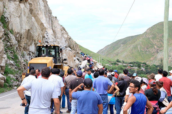 Desbloqueo carretera Pativilca Huaraz