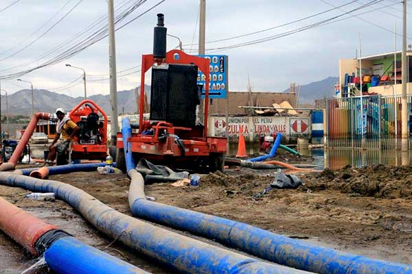 Huarmey se levanta: 30 motobombas trabajando para retirar el agua estancada en Nery y La Victoria.