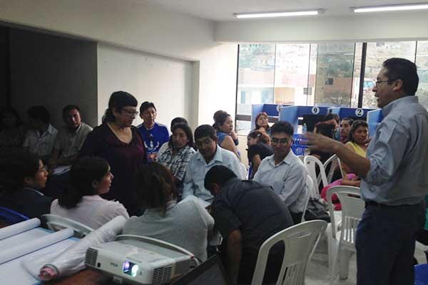 stión Social: Mesa de Educación de Colquioc viene trabajando el Proyecto Educativo Local con 70 docentes