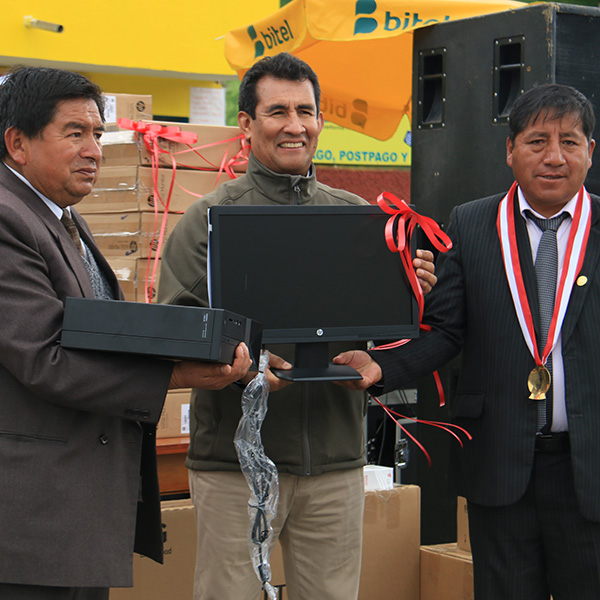 RSE Perú: equipos de cómputo para colegio de alto rendimiento en Cátac