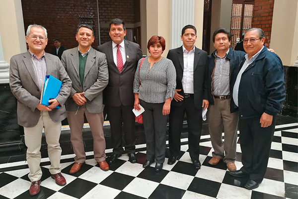 Obras por impuestos: Se suscribe convenio entre El Ministerio de Educación y Antamina