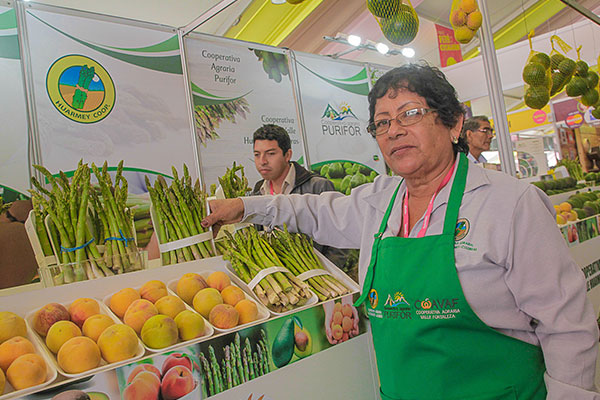 Mistura 2017: Productores agrarios de la Cooperativa Agraria Valle Fortaleza (COAVAF) participará con sus productos de melocotones.