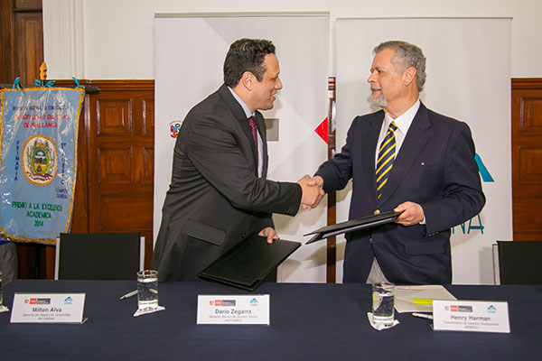 Obras por impuestos: Minedu y Antamina firman convenio para ampliación de colegio ancashino