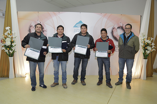 Antamina celebra La Noche de la Excelencia que reconoce la mejora continua, la innovación y el mejor desempeño.