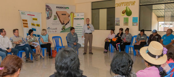 Desarrollo productivo: representantes de la embajada canadiense conocieron los avances del programa PRODICOM.