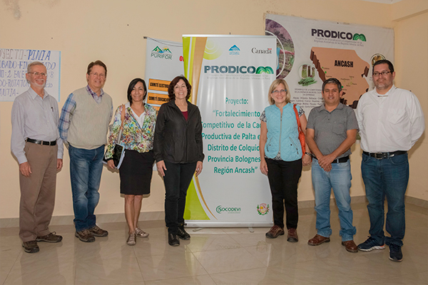 Desarrollo productivo: representantes de la embajada canadiense conocieron los avances del programa PRODICOM.
