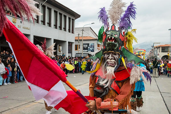 Carnaval Huaracino 2018: Concurso de máscaras, el “Ño Carnavalón" y el Gran Corso de Carros Alegóricos.