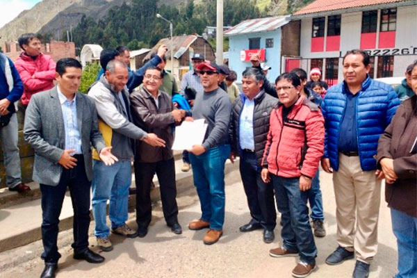 Se realiza la entrega de terreno para la construcción del Puente San Juan en Huallanca