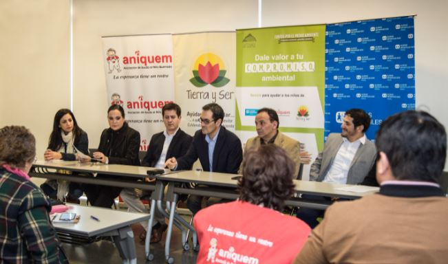 Responsabilidad social empresarial en el Perú: Antamina firma convenios para ayudar a ONG's a través del reciclaje de cartón y plástico