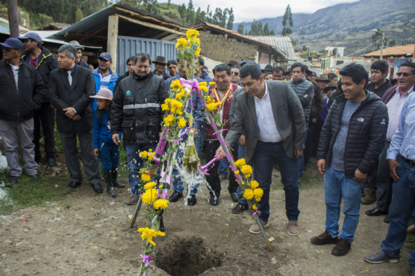 Proyecto de pistas y veredas en Huaripampa