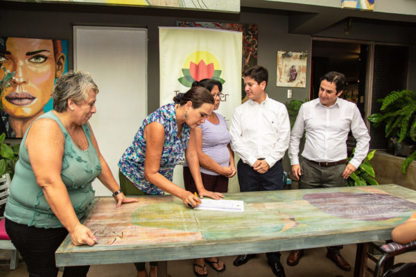 Gracias al convenio de la ONG Tierra y Ser con Antamina, nueve niños cuentan con sillas de ruedas. Gracias al convenio de la ONG Tierra y Ser con Antamina, nueve niños cuentan con sillas de ruedas.