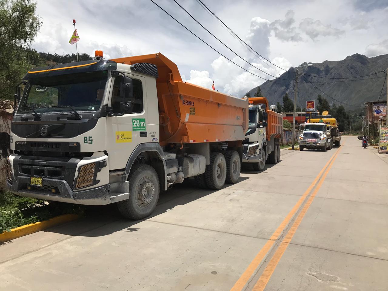 Antamina, en compañía del equipo de Corporación Mayo a cargo de los trabajos de mantenimiento diario de la vía, se dirigieron a la zona afectada para evaluar los daños y proponer las alternativas de solución.