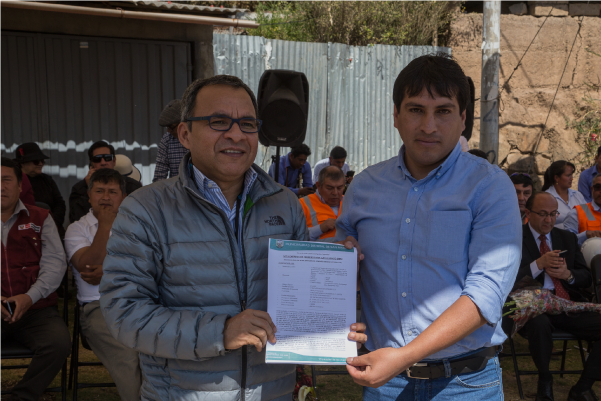 Obras por impuestos: construcción de pistas y veredas Obras por impuestos inicia construcción de pistas y veredas que favorecerá a comunidad de Huaripampa