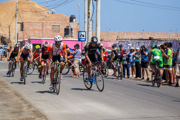 Vibrante Triatlón en el Festival Porteño de Huarmey 2020
