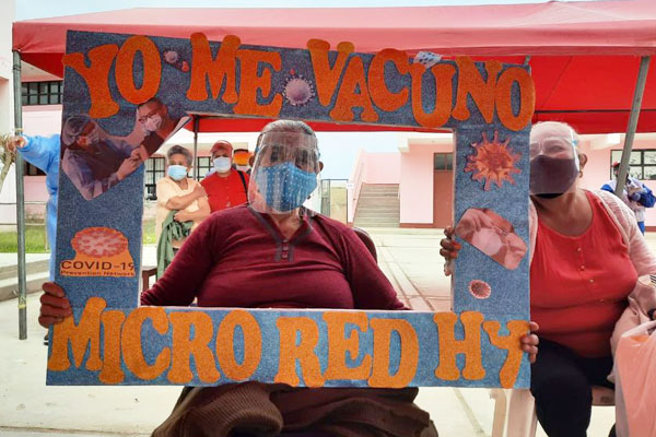 Adultos mayores del Valle Fortaleza ponen el hombro.