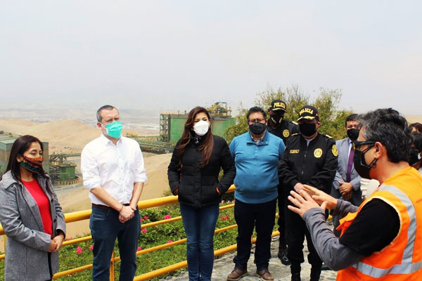 El ministro y congresistas expresaron su interés por mantener siempre debidamente informada a la población acerca tanto de los muestreos de calidad de agua, así como de cumplimiento regulatorio.
