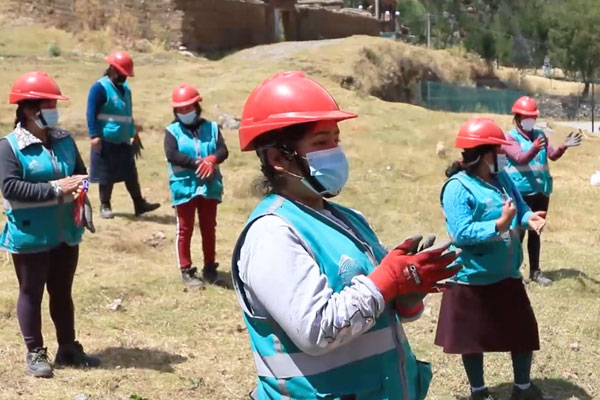 El "Proyecto Minka" es una iniciativa de Antamina que mediante trabajos comunitarios, fomenta la participación de las mujeres en la economía familiar.