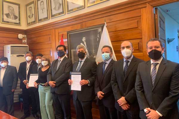 Antamina firmó convenio para Campaña de Vacunación 2022