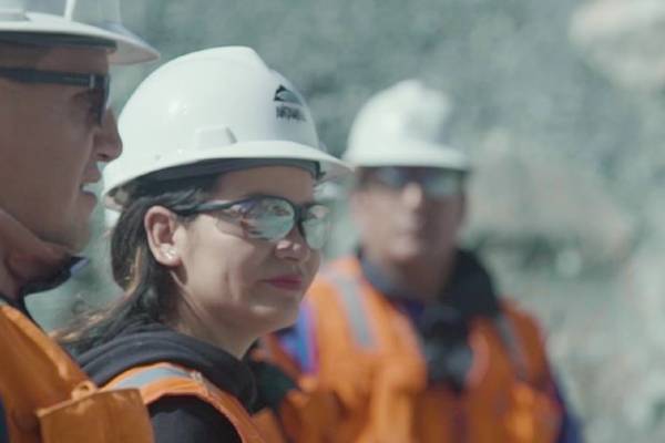 Liderazgo y compromiso de las mujeres de altura: Día Internacional de la Mujer