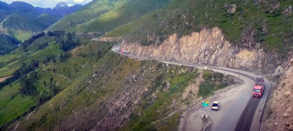 Mantenimiento carretera Cajacay-Santa Rosa