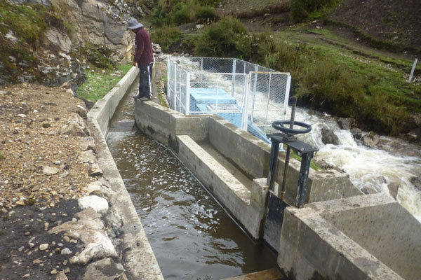 Uso de agua con sistemas de riego tecnificado