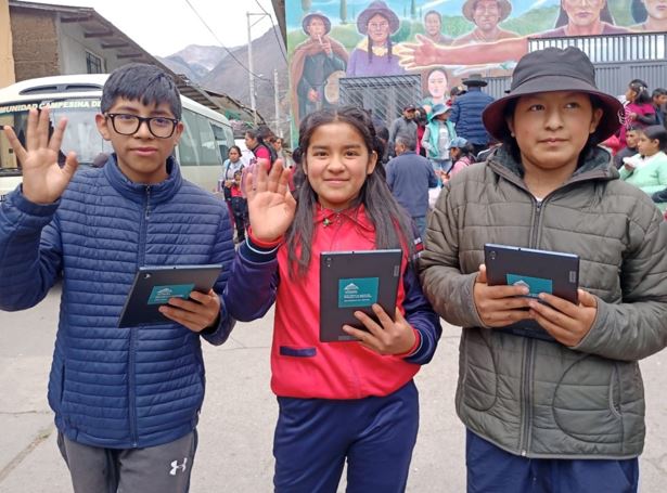 Estudiantes de Aquia