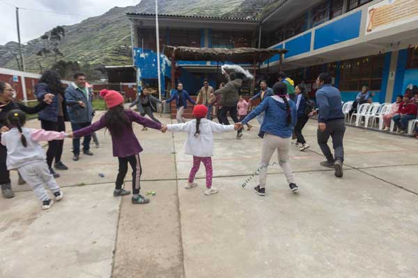 Antamina tiene el compromiso de mejorar la calidad educativa de su área de influencia operativa.