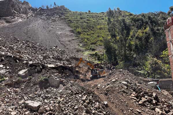 Continúan los trabajos de limpieza en el Cerro Shallapa.