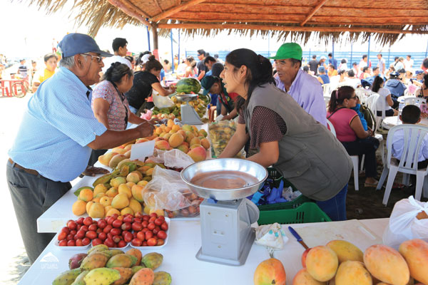 Los productos agrícolas huarmeyanos pueden ser consumidos en la feria gastronómica del Festival.