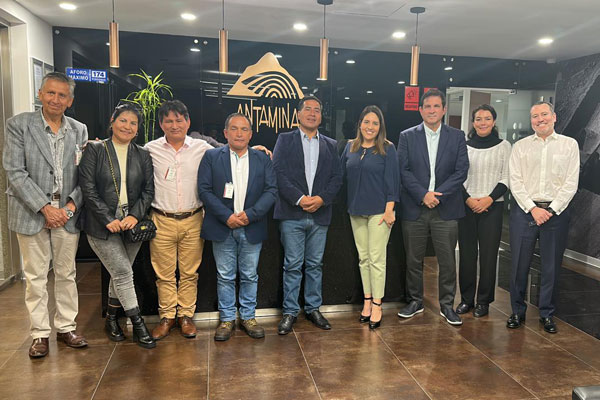Estudios de la Estela de Raimondi: Autoridades ancashinas junto a funcionarios de Antamina