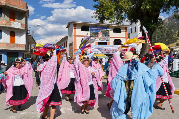 Fiesta de Santa Rosa de Lima: las danzas típicas en honor a la patrona.