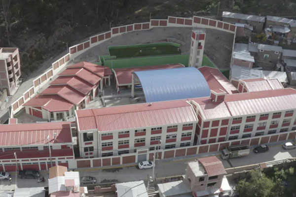 Colegio en Huallanca