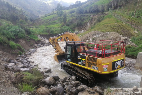 Limpieza en el río Ayapuno