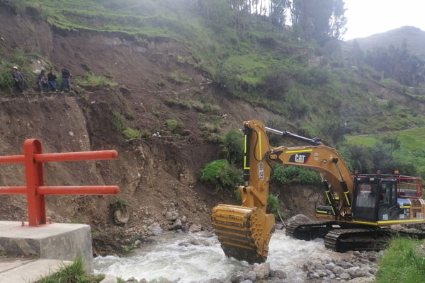 Trabajos en el río Ayapuno