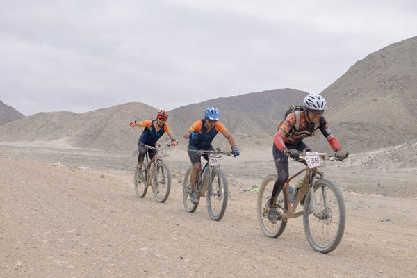 ciclistas Ciclistas en la carrera Génesis Inka MTB.