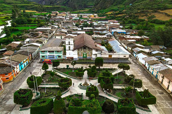 Plaza de aquia Plaza de aquia: El distrito de Aquia está ubicado en la provincia de Bolognesi.