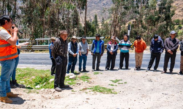 Carretera Sequespampa y Keshkincha Carretera Sequespampa y Keshkincha: Carretera entregada ubicada en los sectores Sequespampa y Keshincha.