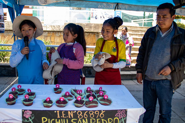 Semana de la educación ambiental Semana de educación ambiental: Estudiantes presentaron productos ecológicos y sostenible