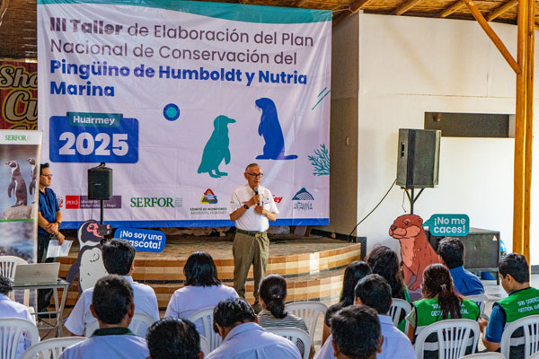 Plan Nacional de Conservación del Pingüino de Humboldt y la Nutria Marina Plan Nacional de Conservación del Pingüino de Humboldt y la Nutria Marina